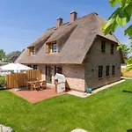Reetdachhaus Strandhus Reetdachhaus Strandhus 2 Böhl